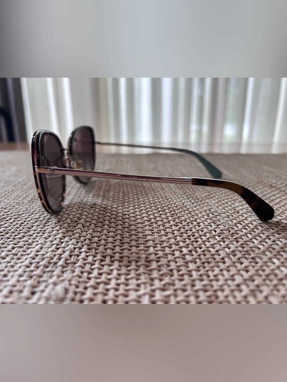 Kate Spade New York Jensen Sunglasses featuring Tortoiseshell and Gold Frame.